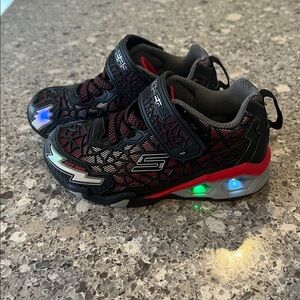 Skechers Boys Hydro Lights - Tuff Force Sneaker, Black/Red, 12.5 Little Kid US